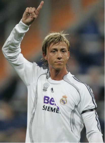 El centrocampista del Real Madrid, Guti, durante un partido