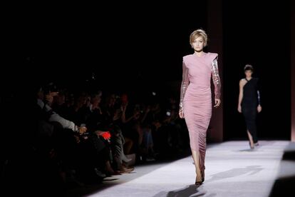 La modelo Gigi Hadid en el desfile de Tom Ford del pasado miércoles.