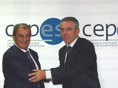 Firma del acuerdo entre Laboral Kutxa y Cepes.