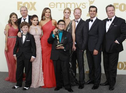 El equipo de la serie <i>Modern Family,</i> triunfadora de los Emmy de este año.