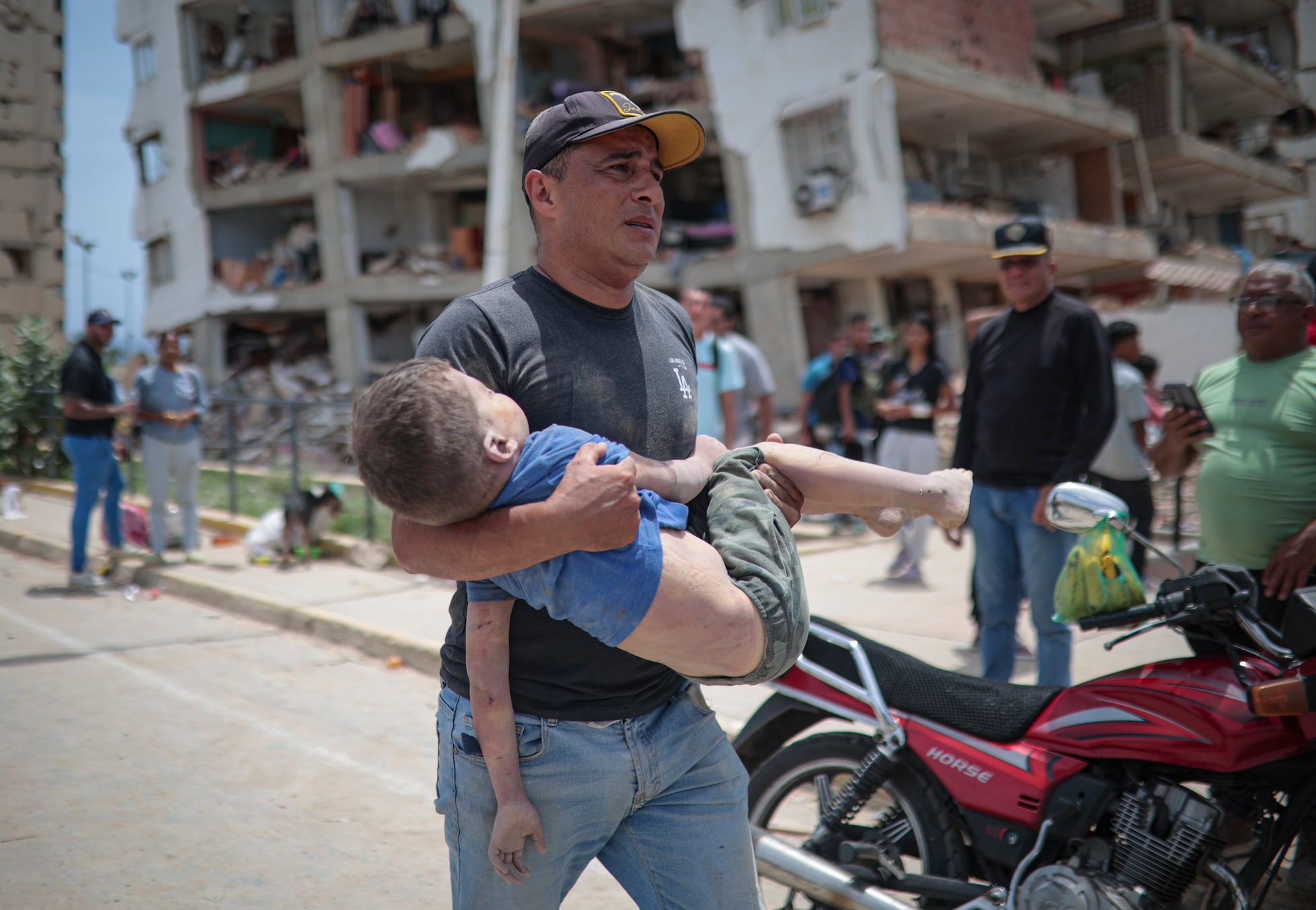 Familias desplazadas en refugios temporales en Venezuela