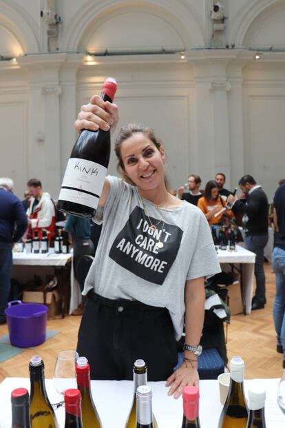 Verónica Ortega, con su vino emblema, Kinki