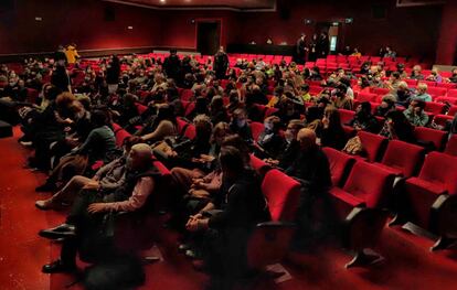 Assistents a un concert d'Albert Pla al Teatre Borràs de Barcelona el març passat. 