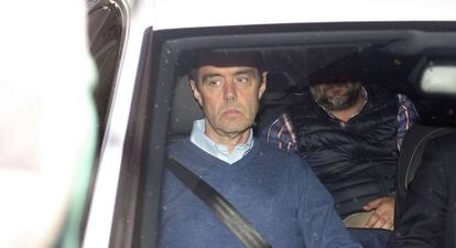 Miguel López sale de la prisión de Fontcalent tras el auto del juez que permite su libertad bajo fianza de 150.000 euros.