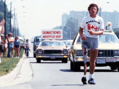 Terry Fox durante su carrera a través de Canadá