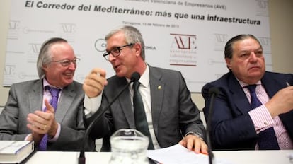 El alcalde de Tarragona, Josep F&egrave;lix Ballesteros, entre Josep Piqu&eacute; y Vicente Boluda.