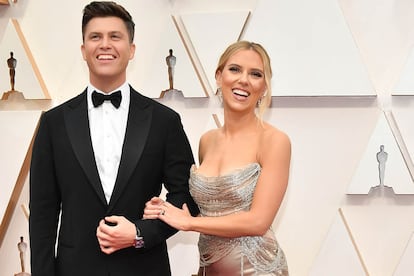 Colin Jost y Scarlett Johansson se han casado y han tenido un hijo.