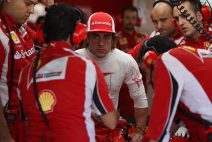 Fernando Alonso, ayer en las instalaciones de Ferrari en el circuito Yas Marina.