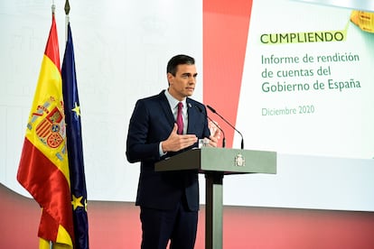 El presidente del Gobierno, Pedro Sánchez, da una rueda de prensa el 29 de diciembre en La Moncloa.