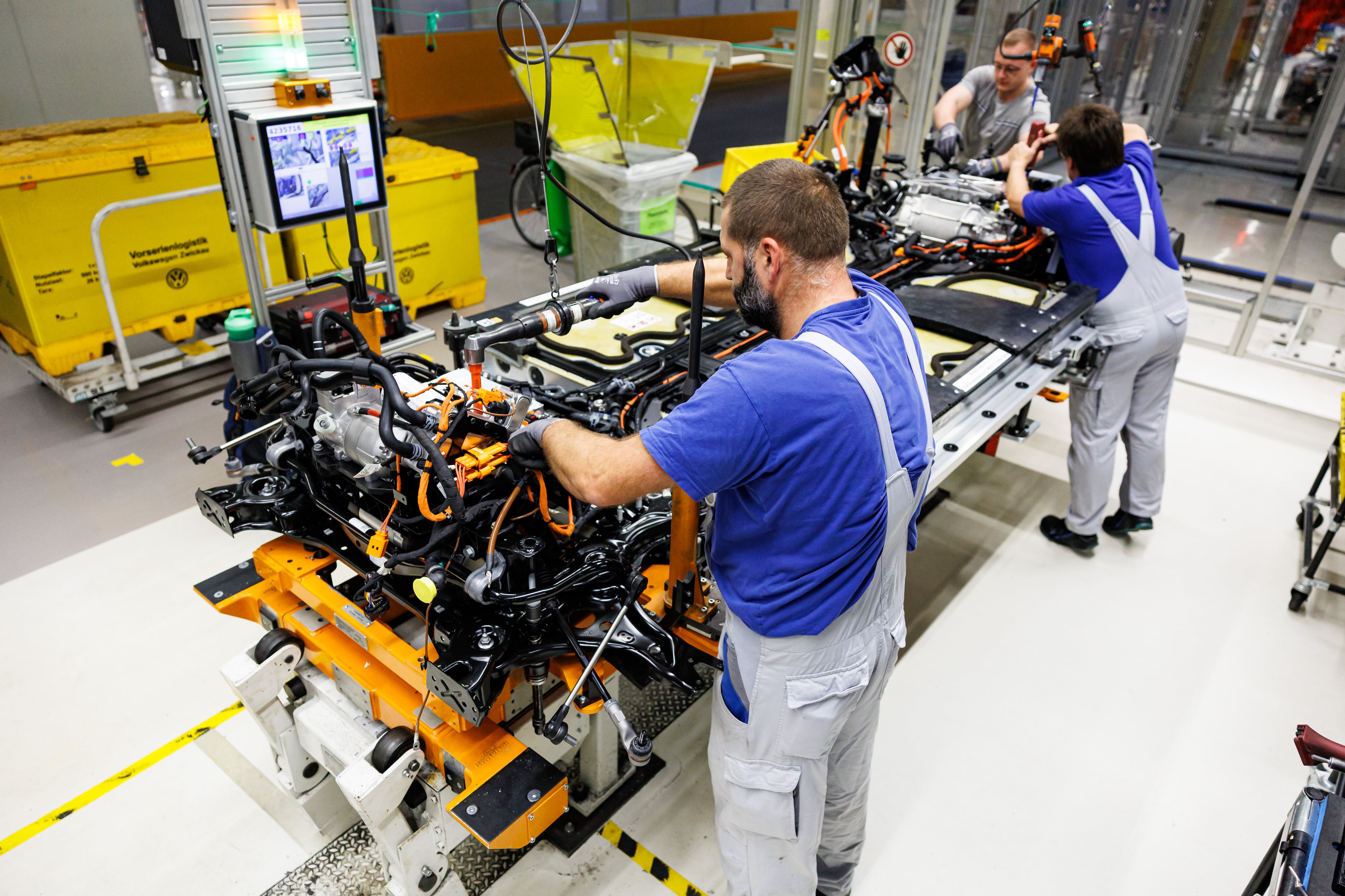 La actividad industrial europea crece por octavo mes consecutivo gracias a los países del sur