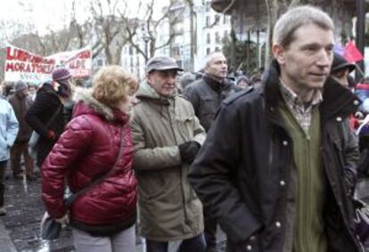 Martin Garitano, en el centro, junto a Rufi Etxeberria y Joseba Permach.