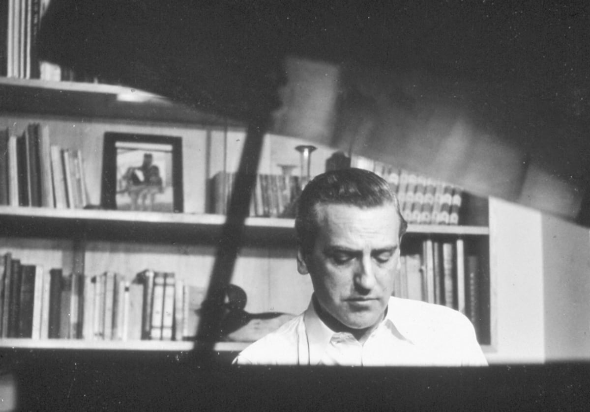 La vida novelesca del héroe militar Gustavo Durán aflora en una treintena de canciones inéditas