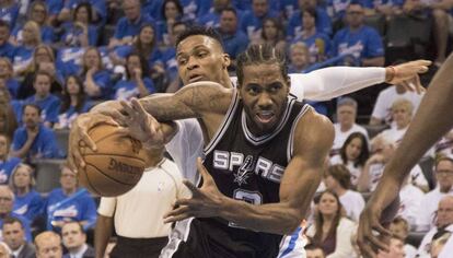Leonard y Westbrook.