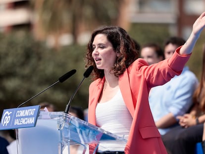 La presidenta de la Comunidad Madrid, Isabel Díaz Ayuso, interviene en un acto del PP en Valencia el pasado 26 de marzo.