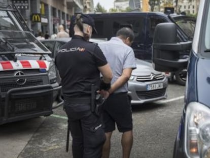 Ambos cuerpos luchan contra los robos, los narcopisos, los carteristas y la inseguridad en el frente marítimo y La Mina