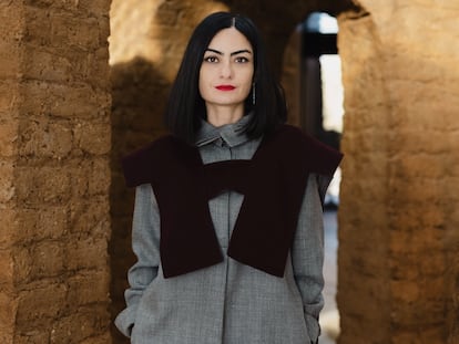 Meriem Berrada, directora artística del Museo de Arte Contemporáneo Africano Al Maaden, en una de las salas del centro artístico situado en Marrakech. Imagen cedida por el MACAAL.