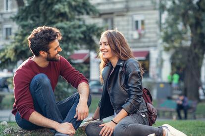 A couple in conversation.