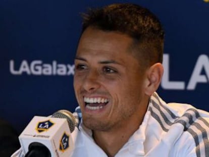 LA Galaxy presenta al delantero mexicano Javier Hernández en una rueda de prensa a rebosar donde reflexionó sobre su abandono definitivo de las ligas europeas