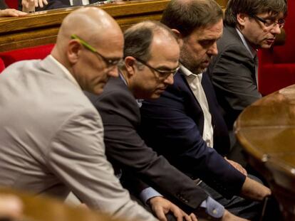Puigemont, Junqueras, Turull y Romeva, en el Parlament.