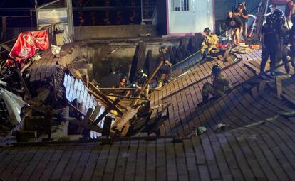 Muelle hundido durante en accidente del festival O Marisquiño el 13 de agosto de 2018.