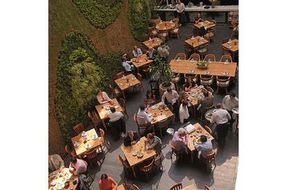 Restaurante del hotel Downtown, en México DF.