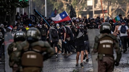 Protestas en Santiago de Chile contra la política de Sebastián Piñera, el martes, 29 de octubre.