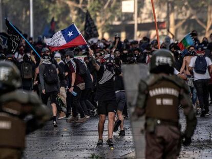 Protestas en Santiago de Chile contra la política de Sebastián Piñera, el martes, 29 de octubre.