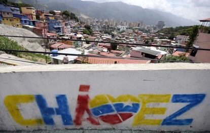 Una pintada sobre Chávez en una pared de Caracas.