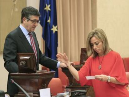 L exministra anunciarà aquest dijous la seva renúncia i deixa la primera línia política després d haver estat diputada durant 16 anys i haver ocupat els ministeris de Defensa i Habitatge