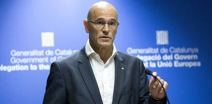 El consejero de Asuntos Exteriores de la Generalitat de Catalu&ntilde;a, Ra&uuml;l Romeva, durante la conferencia de prensa en Bruselas. 