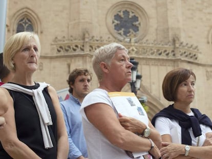 Minuto de silencio en el Ayuntamiento de Castellón tras el asesinato de Nerea y Martina.
 