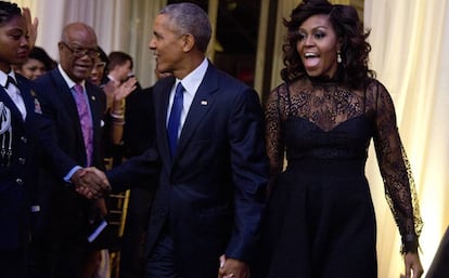 Michelle y Barack Obama, ha su llegada al concierto en la Casa Blanca.