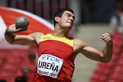 Jorge Ureña, durante el lanzamiento de peso del decatlón del Mundial de Pekín 2015.