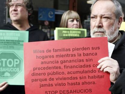 Protesta contra los abusos en los desahucios en Navarra.