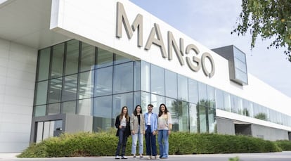 Los fundadores de Recovo, Mónica Rodríguez, Marta Iglesias y Gonzalo Sáenz, junto a Belén Rallo, directora de Mango Startup Studio.