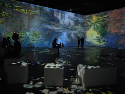 Audiovisual immersiu en l'obra de Monet al centre Ideal.