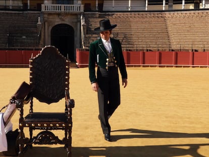 Morante de la Puebla, junto al sillón de Joselito El Gallo, en el ruedo de la Maestranza, una de las imágenes del video promocional.