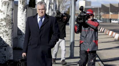 El extesorero del PP Luis B&aacute;rcenas, a su salida de la sede de la Audiencia Nacional.