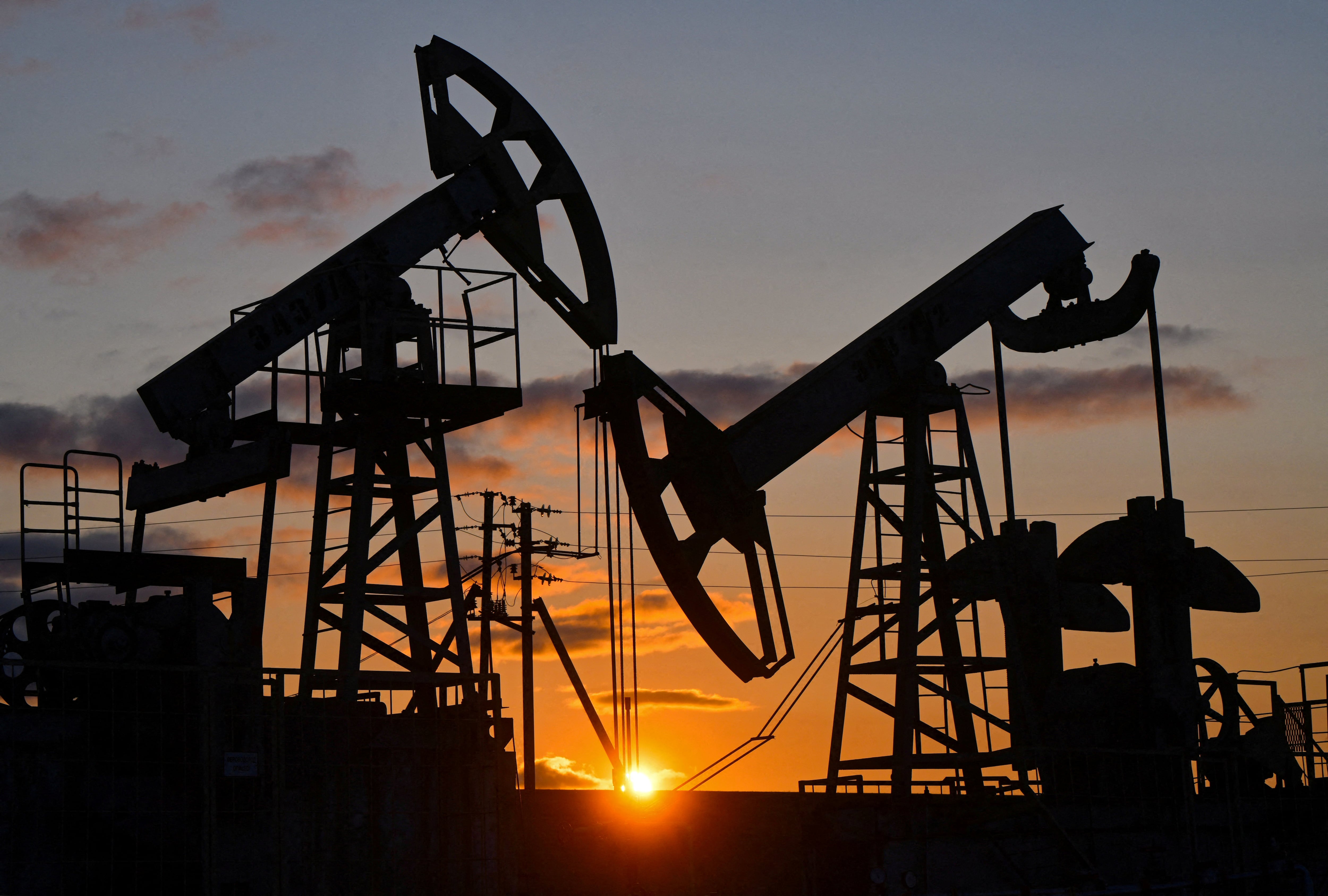El precio del petróleo sube tras un aumento de producción de la OPEP inferior al previsto