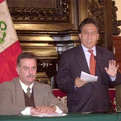 El presidente peruano, Alejandro Toledo, en la conferencia de prensa tras la liberación de los rehenes.