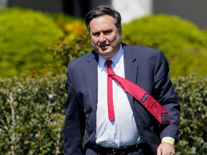 White House chief of staff Ron Klain walks to the South Lawn of the White House to attend an event in Washington, April 8, 2022.