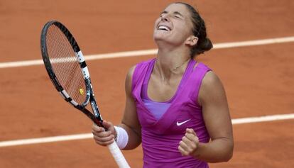 Sara Errani, tras imponerse en la semifinal de Roland Garros. 