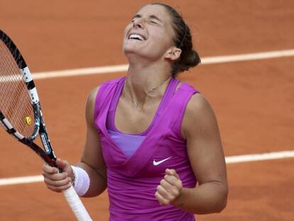 Sara Errani, tras imponerse en la semifinal de Roland Garros. 