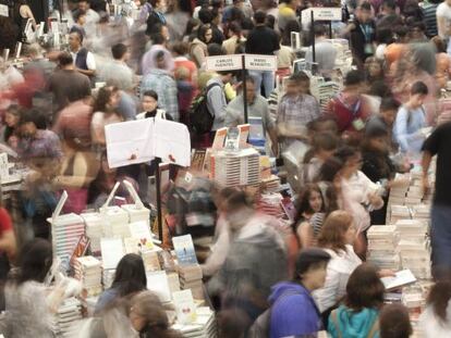 Pasillo de la Feria Internacional del Libro de Guadalajara, en 2014.