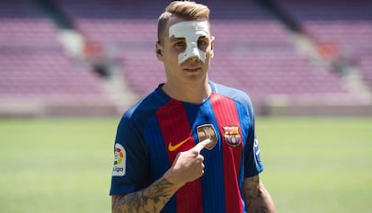 Lucas Digne, en el Camp Nou.