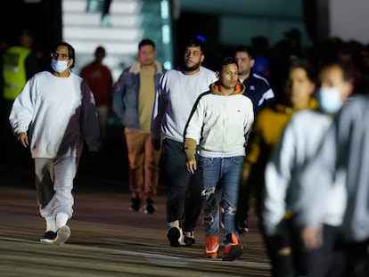 Migrantes venezolanos deportados de Estados Unidos en Maiqutia, Venezuela, el 24 de marzo de 2025.