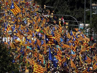 Miles de personas se concentran en Barcelona por la Diada, el pasado septiembre.
