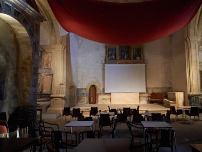 Interior de la iglesia de Quintanilla de la Ribera (Álava), transformada como un templo de la cultura.