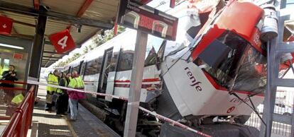 The driver of a train that crashed into the buffer at Matar&oacute; station (Barcelona) has been taken to hospital with serious injuries. 