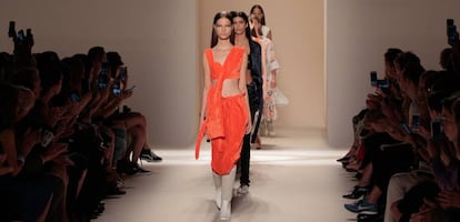 Desfile de Victoria Beckham en Nueva York.